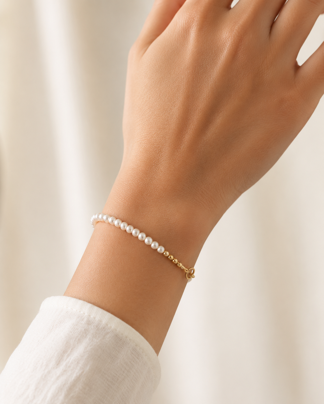 Selene Freshwater Round Pearl & Gold Filled Bracelet